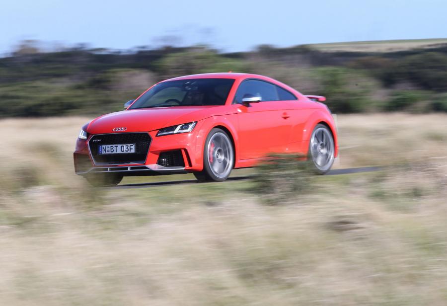  Audi TT RS Coupe (8S) 2017 года  (AU) (фото 11 из 40)